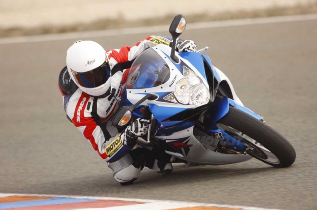 Тест-драйв Suzuki GSX-R600 (2011)